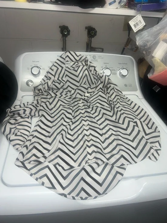 Express Black and White Chevron Button-Down Shirt - Picture 1 of 1